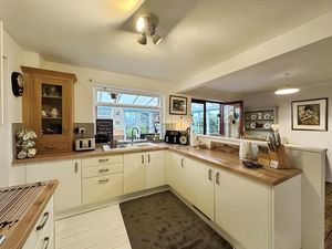 Photo 15- click for photo gallery